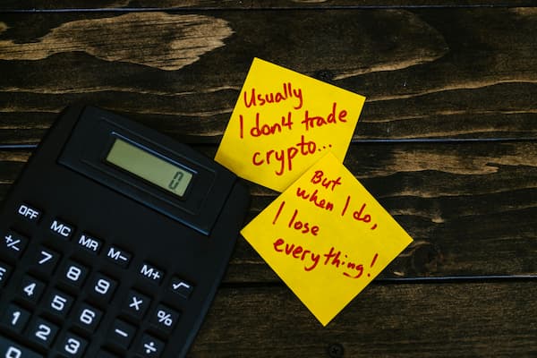 炒现货黄金和原油平台有关系吗